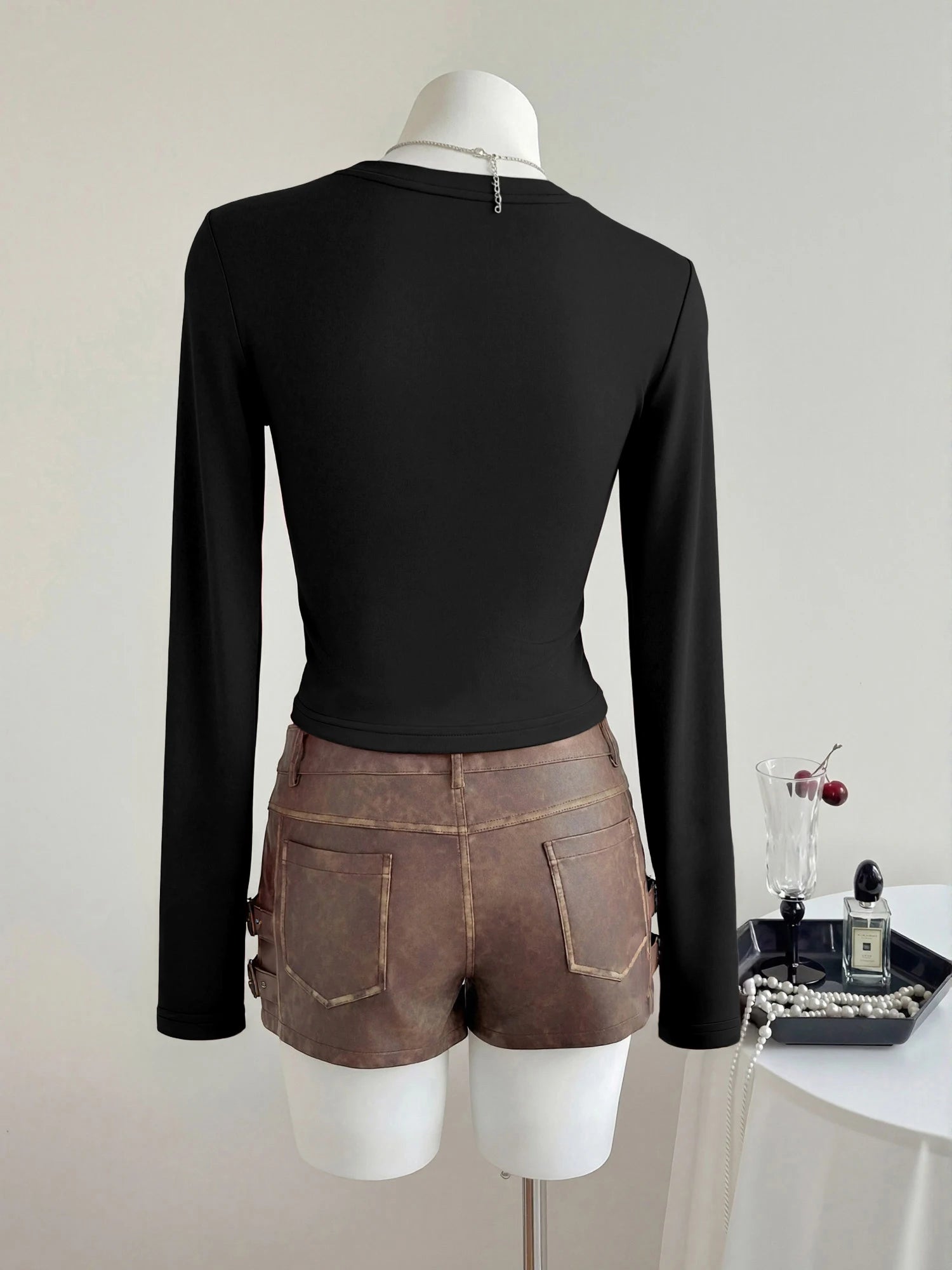 Y2K Cropped Long Sleeve T-Shirt for Women, Crew Neck Slim Fit Crop Top, Figure-Flattering Versatile Undershirt