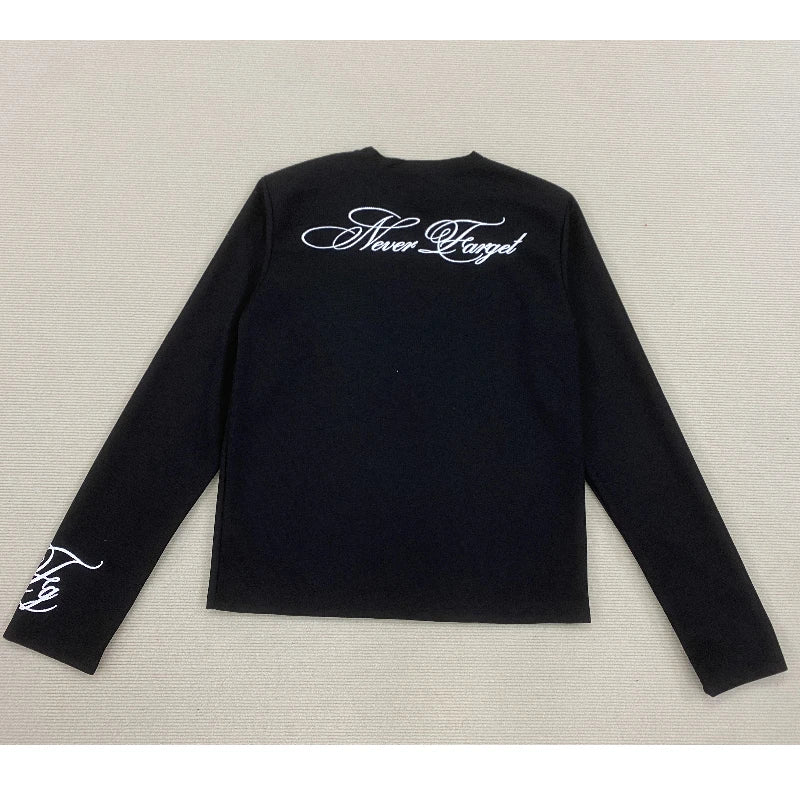 Long sleeved men's and women's knitted round neck T-shirt, loose and versatile, suitable for street trendsetters